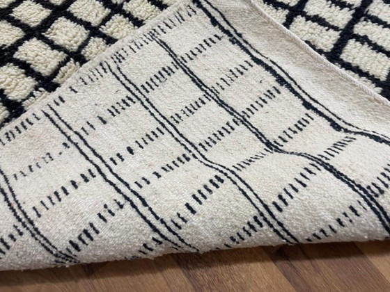 Image 1 of Marokkanischer Teppich aus Naturleinen, 250 x 200 cm