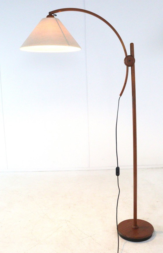 Image 1 of Lampadaire Domus « Arcea » en teck vintage
