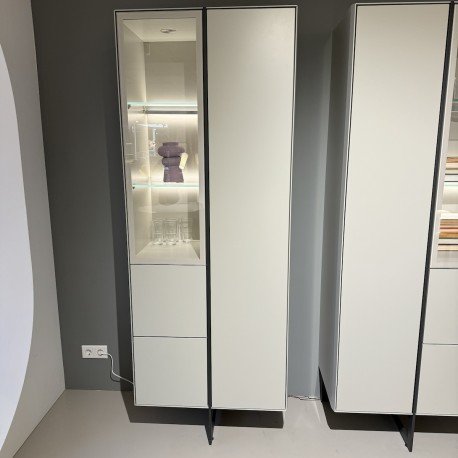 Image 1 of Fonis vitrine