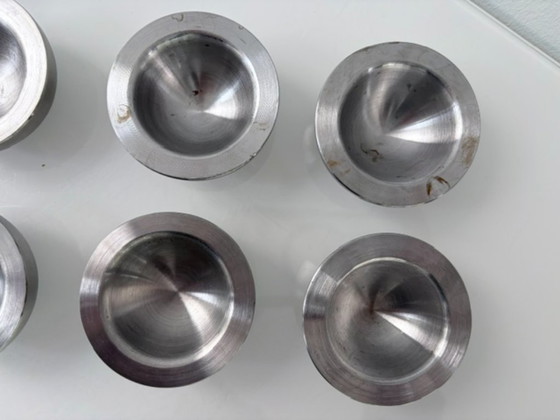 Set of 8 Stainless Steel Egg Cups – Minimalist Design – Table accessories, rvs (photo 8 of 10)