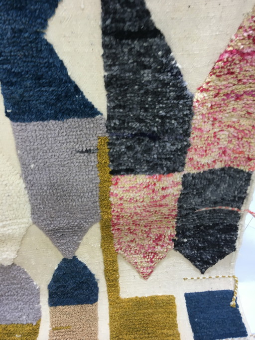 Moroccan Berber Boujaad carpet 165 x 115 cm