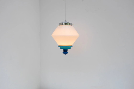 Image 1 of Suspension Art déco scandinave en verre opalin avec détails bleu azur, années 1930