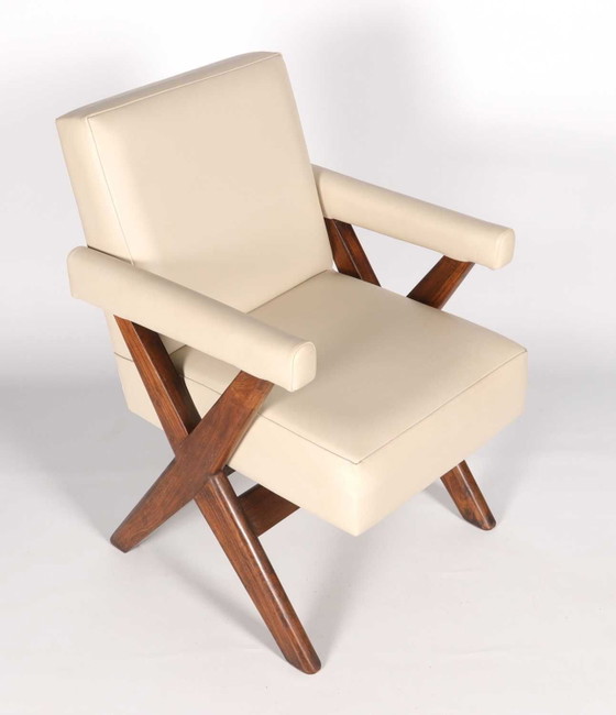 Pierre Jeanneret, une paire de chaises de bureau à piètement en X – Fauteuils, Skaï, Bois (photo 7 of 8)