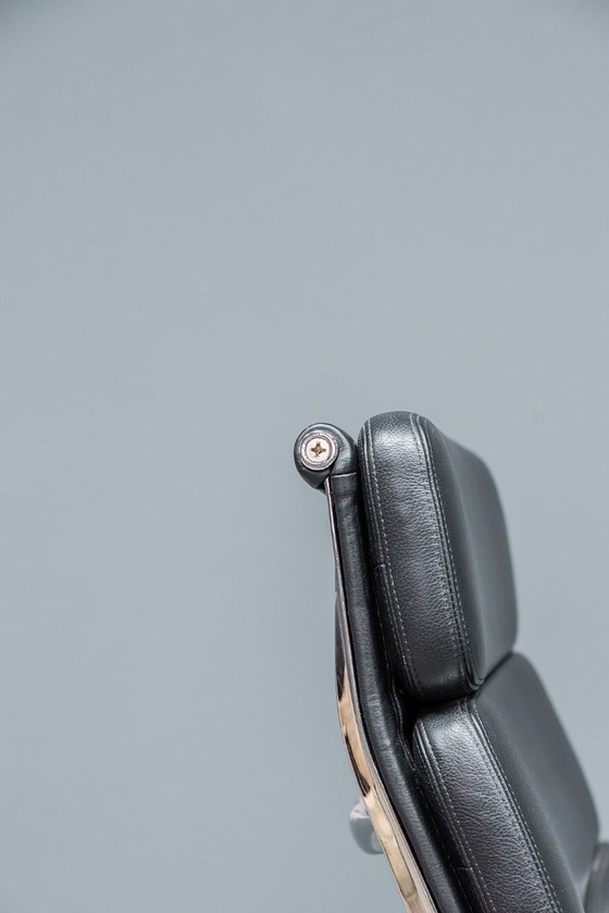 Image 1 of Sillón Eames EA216, 2 unidades