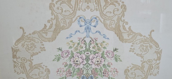 Image 1 of Par de cuadros bordados a mano en estilo clásico y shabby chic.