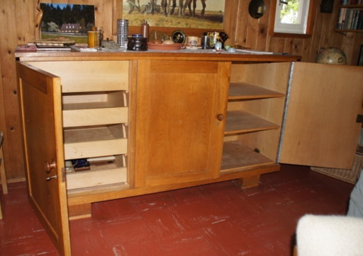 repräsentatives Sideboard im Landhausstil