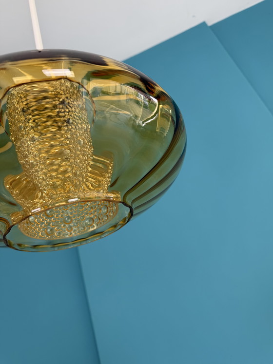 Image 1 of Vintage hanglamp uit het midden van de 20e eeuw / ruimtevaarttijdperk - amberkleurig, jaren 60/70