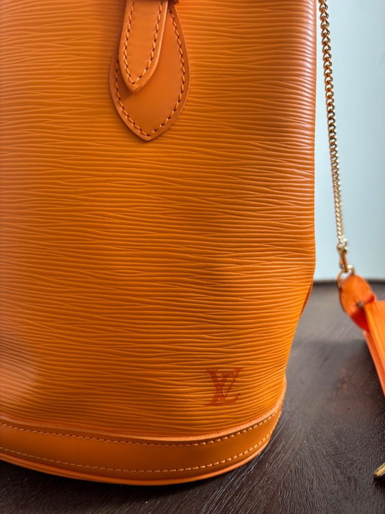 Louis Vuitton Bucket Epi Orage – vintage 2003 – with matching pochette – Bucket bags, Leather (photo 4 of 11)