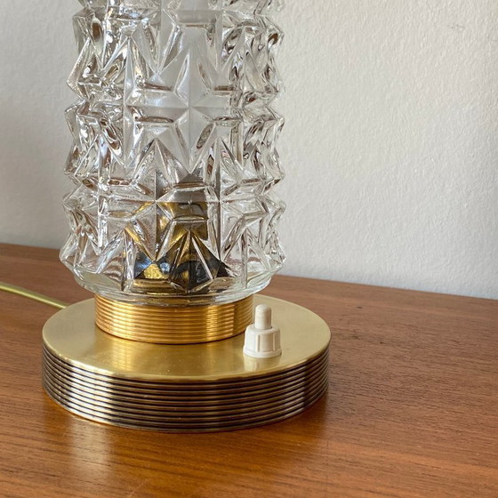 Image 1 of Lampe de table bureau chevet vintage tulipe en verre ancien et pied en laiton design 1950