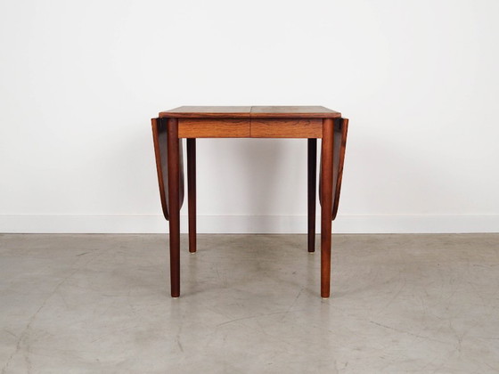 Image 1 of Table en palissandre, design danois, années 1970, fabrication : Danemark