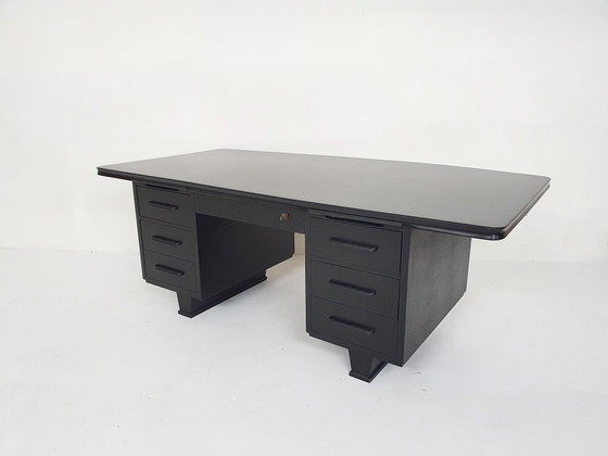 Escritorio ejecutivo de madera negra, década de 1960. – Wood (photo 13 of 21)