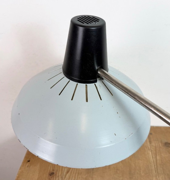 Image 1 of Grijze industriële bureaulamp van Elektrosvit uit de jaren 70, geschikt voor in een fabriek.