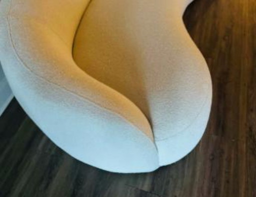 BOUCLE GEBOGENES ELFENBEINCOUCHSOFÀ