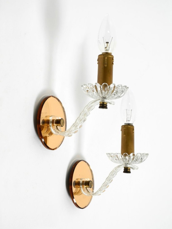 Image 1 of Deux appliques murales italiennes originales très rares des années 1960, avec éléments en verre et en miroir.