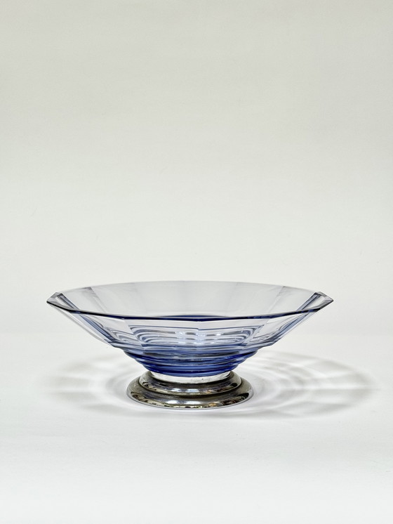 Image 1 of Splendida ciotola in cristallo viola Art Déco su base in metallo