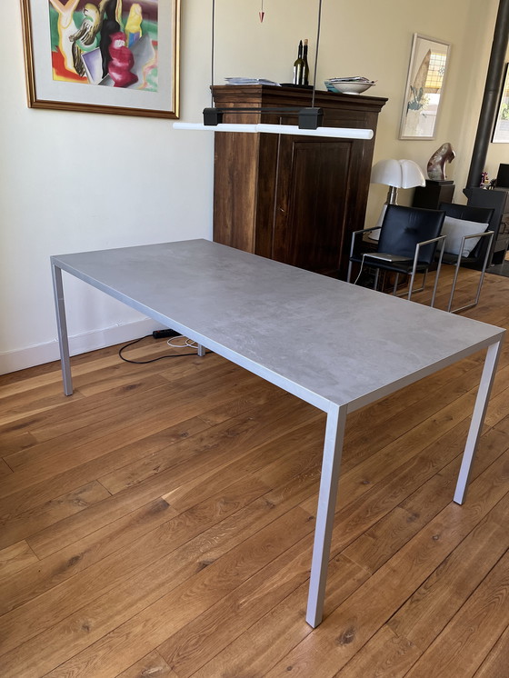 Image 1 of Magnifique table de MDF Italia