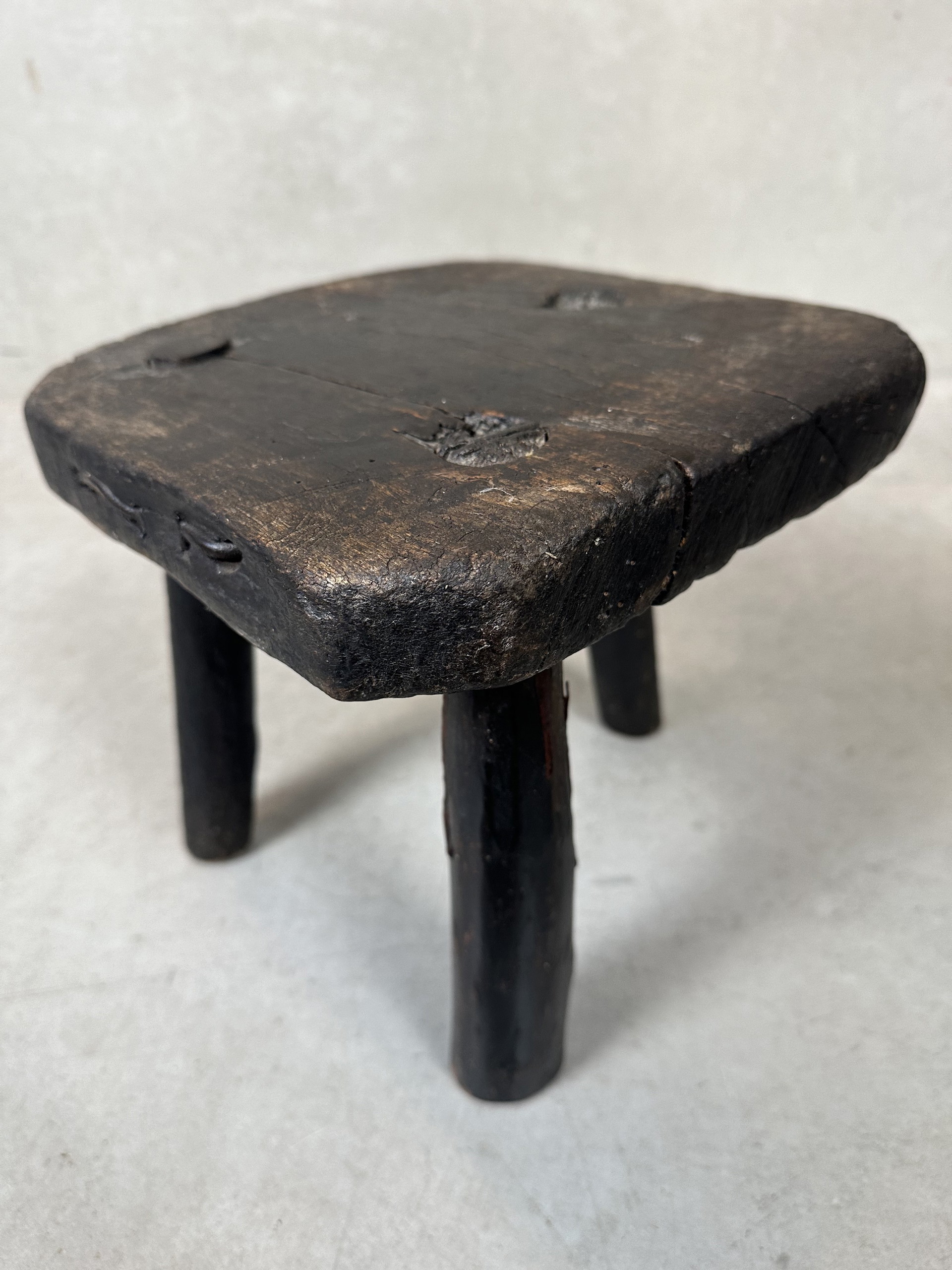 小物 90s VINTAGE STOOL Vintage brutalist stool | €90 | Whoppah