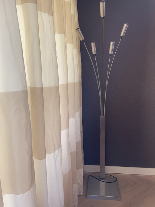 Lampe en métal