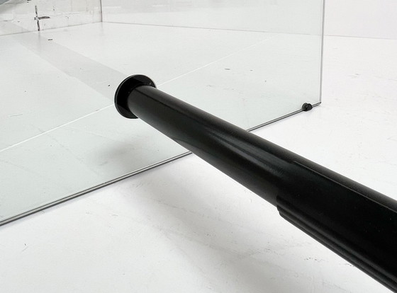 Image 1 of Scrivania in vetro di design larga 152 cm, anni &#39;80