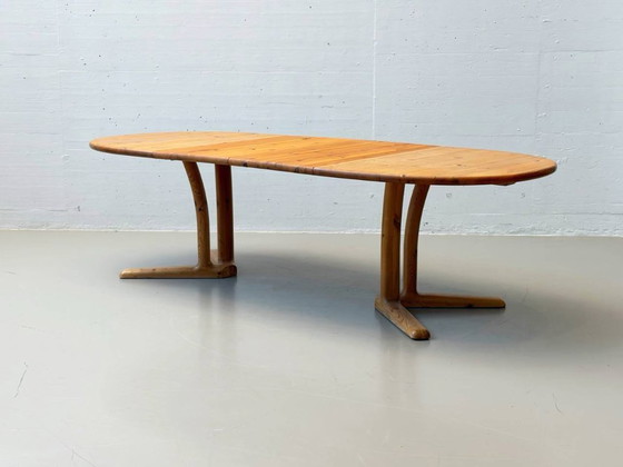 Image 1 of Mesa de comedor extensible fabricada en pino macizo por Dyrlund Denmark, década de 1980.