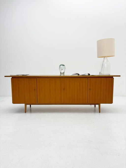 Elegantes Vintage Sideboard Von Möbel Rösch