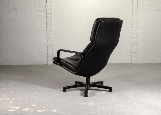Nederlandse design draaibare loungestoel van zwart leer, F-serie, ontworpen door Geoffrey Harcourt voor (photo 5 of 13)