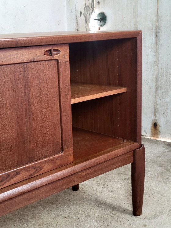 Original H.W. Klein sideboard for Bramin, Danish design from the 1960s – Wood (photo 8 of 11)