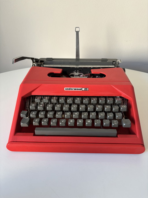 Underwood 23 typemachine vintage rood niet werkend  