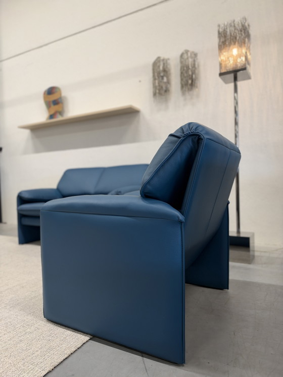 Leolux Bora Beta armchair blue leather, Modern (photo 3 of 7)