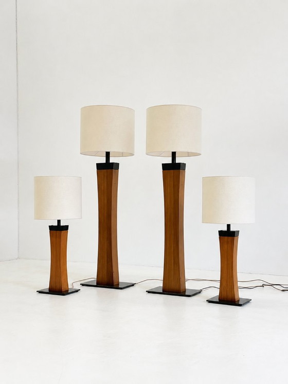 Italian Mid Century teak table lamp – Wood, Metal (photo 2 of 16)