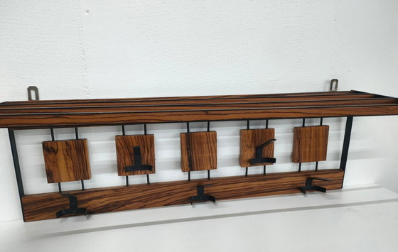 Image 1 of Raro perchero de diseño de palisandro de mediados de siglo