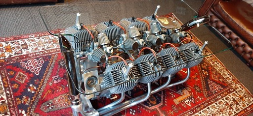 Kreidler V8 Salontafel