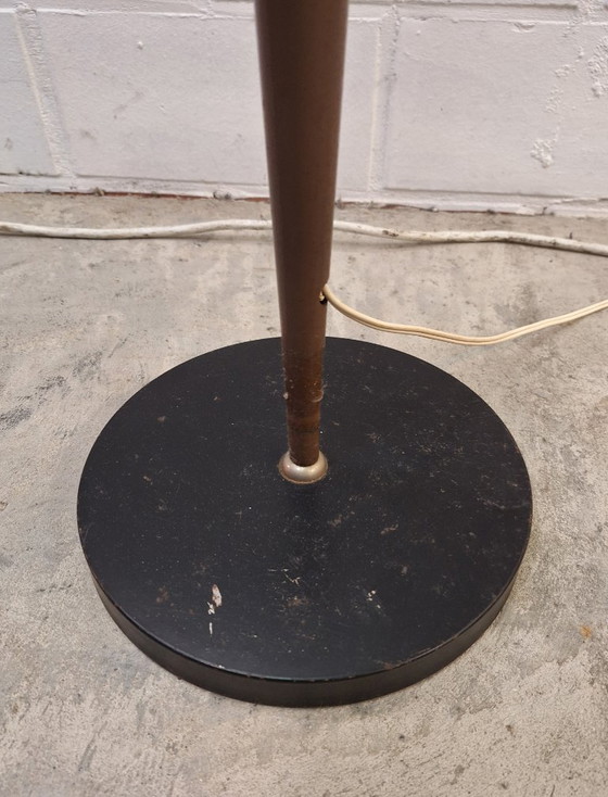 Image 1 of Lampadaire Lightolier de Gerald Thurston, style milieu du XXe siècle.