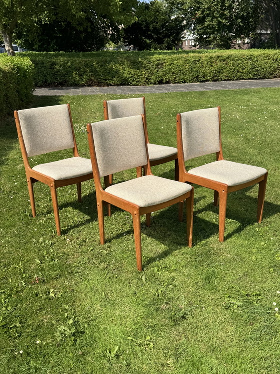Image 1 of Set van 4 vintage Scandinavische eetkamerstoelen, Teak, Mid Century Modern,  ’70