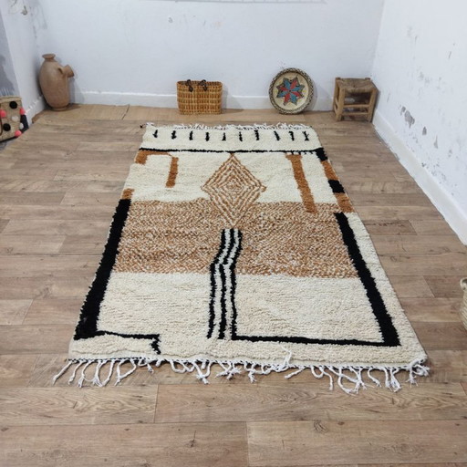 Alfombra bereber en tonos tierra: alfombra marroquí hecha a mano en cálidos tonos naturales (253 × 150 cm)