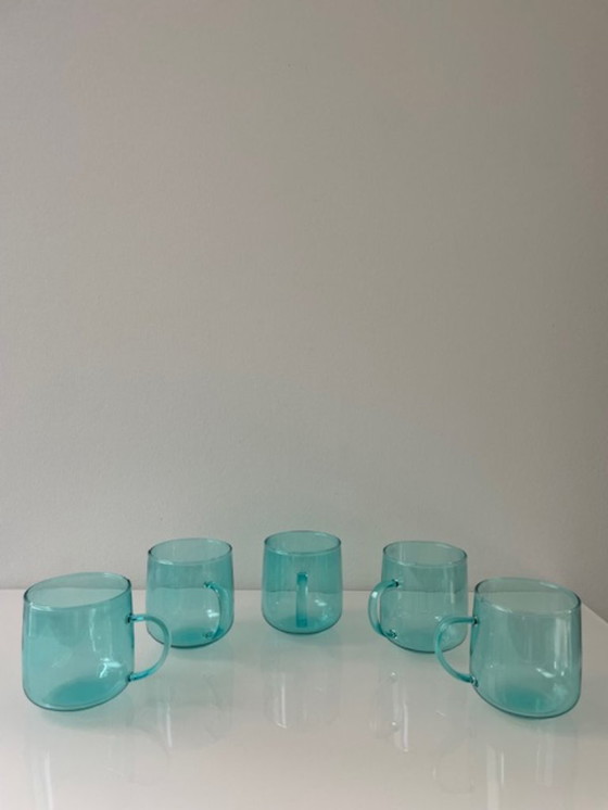 Image 1 of Ensemble de 5 tasses en verre turquoise soufflé à la bouche