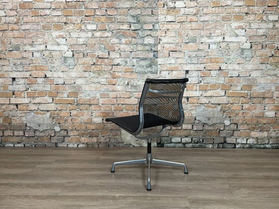 Image 1 of Sedia laterale Herman Miller Eames Aluminum Group