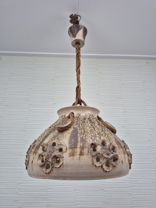 Salling Keramik Dänemark. Brutalistische Hängelampe aus Steingut.