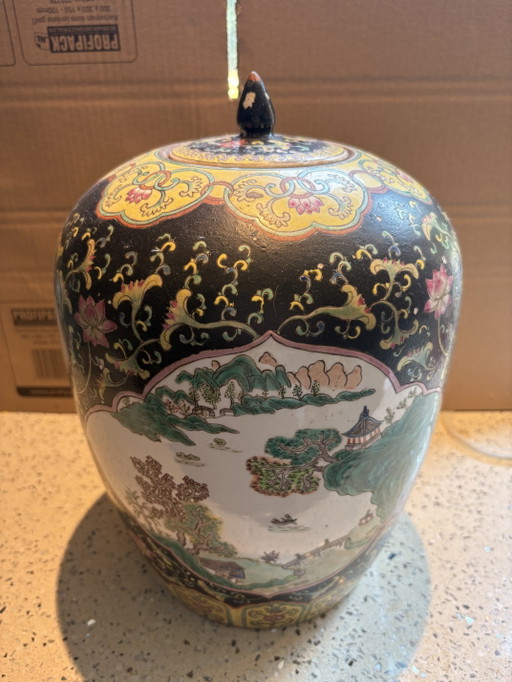 Hand-painted Chinese Vase Ginger Jar Famille Noir from 1950-1960 Height 37cm – vazen, Ceramic, Porcelain (photo 2 of 10)
