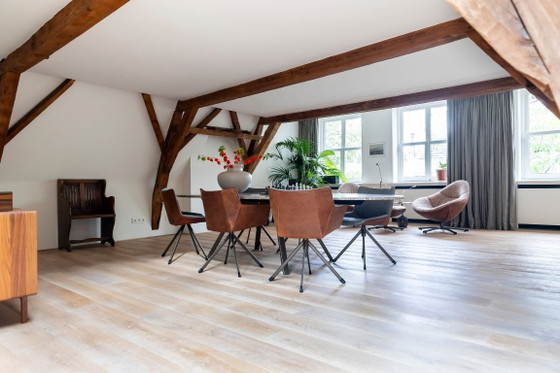 Image 1 of royale designer eettafel
