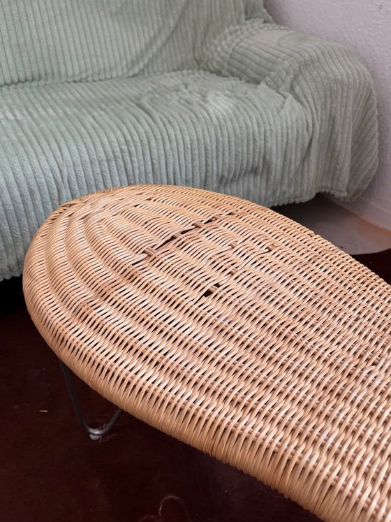 Image 1 of Panchina vintage Ikea in rattan a forma di arachide