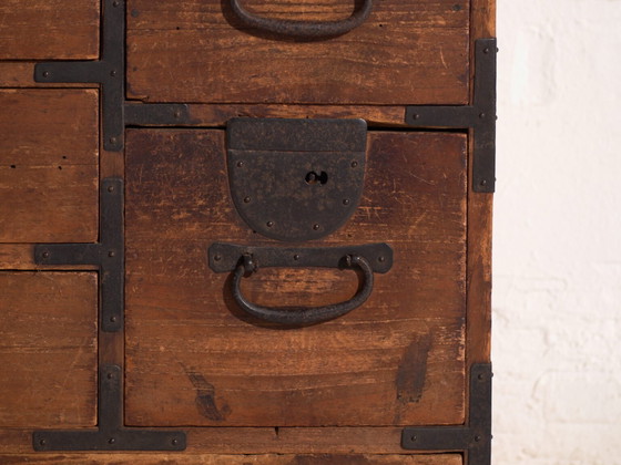 Antique Japanese tansu chest – Japan, circa 1910 – Chest of drawers (photo 33 of 40)