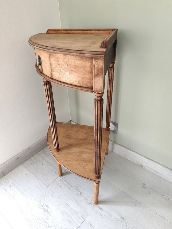 Image 1 of Console d'angle style Louis XVI