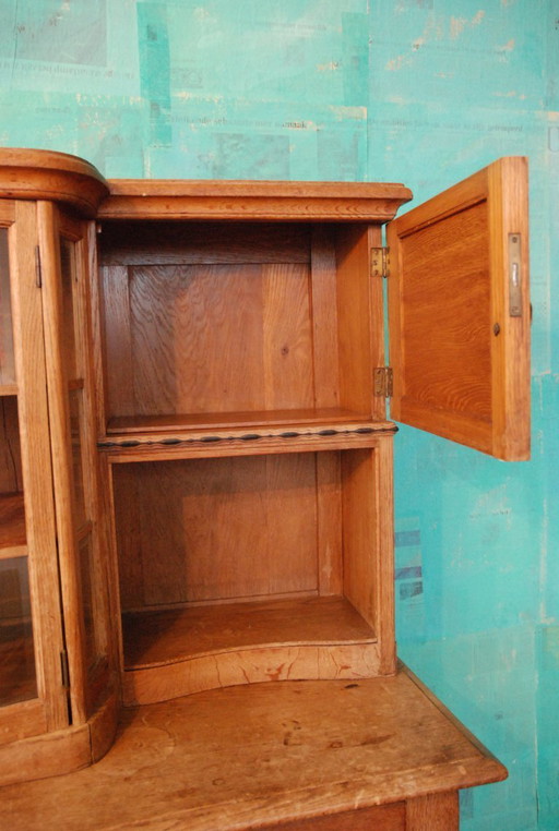 Buffet ancien en chêne