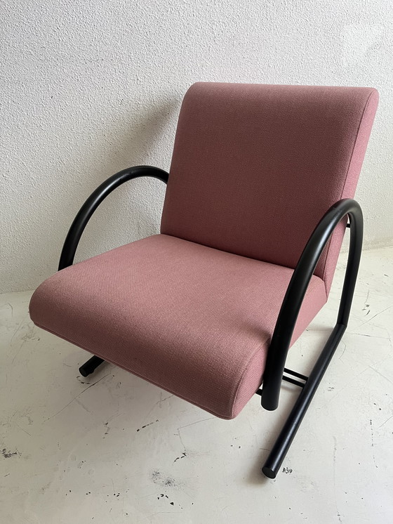 Image 1 of Fauteuil circulaire rose postmoderne de Metaform