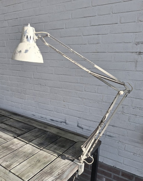 Image 1 of Zweedse Vintage Industriële Architectenlamp Lsa A101 Extra 01. Zandkleurige Bureaulamp Met Klem 1960