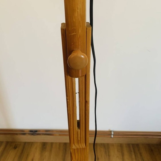 Image 1 of Lampada da terra vintage articolata in legno di pino – design scandinavo