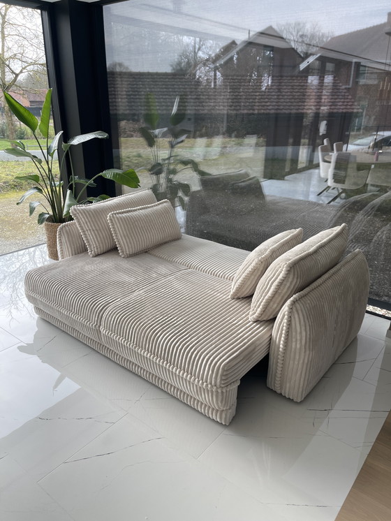 Image 1 of Canapé design à côtes de NIEUW avec fonction de fermeture et de marquage.