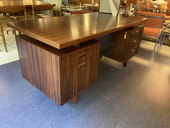 Image 1 of Scrivania direzionale in palissandro di Fristho in ottime condizioni