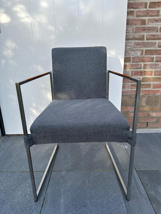 Image 1 of Bert Plantagie Hidden – opgeknapte design eetkamer- en salonset (noten + RVS)